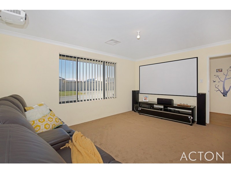 28 Hokitika Drive, Dudley Park WA 6210