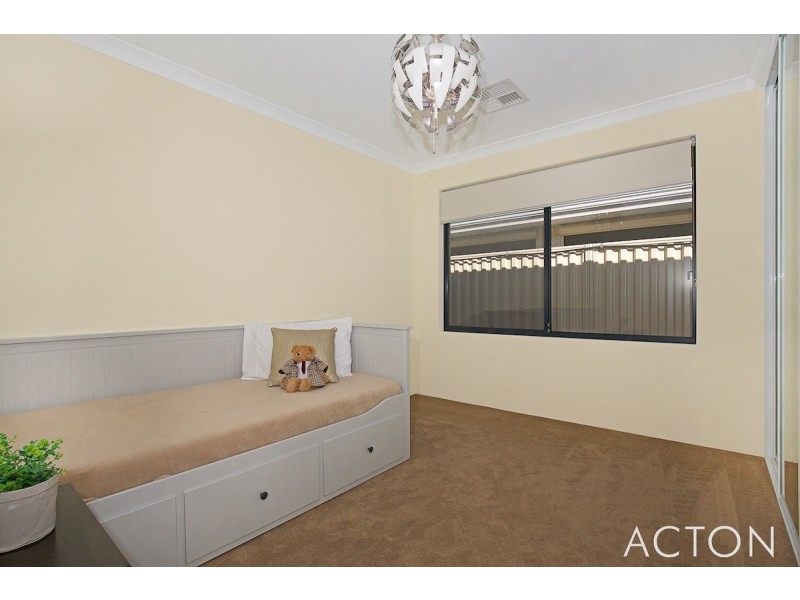 28 Hokitika Drive, Dudley Park WA 6210