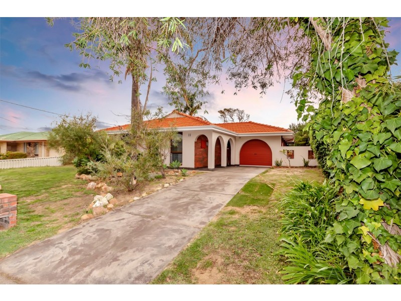 11 Vance Street, Dudley Park WA 6210
