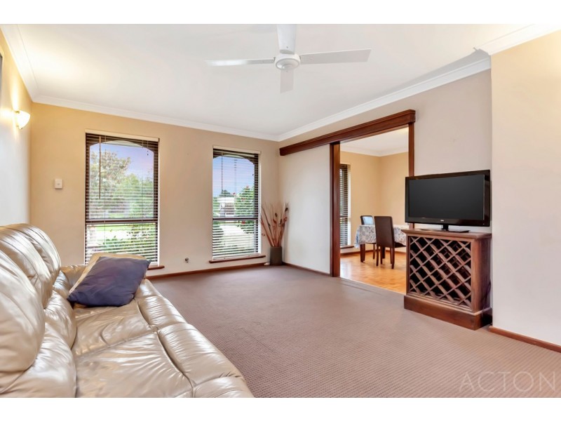 11 Vance Street, Dudley Park WA 6210