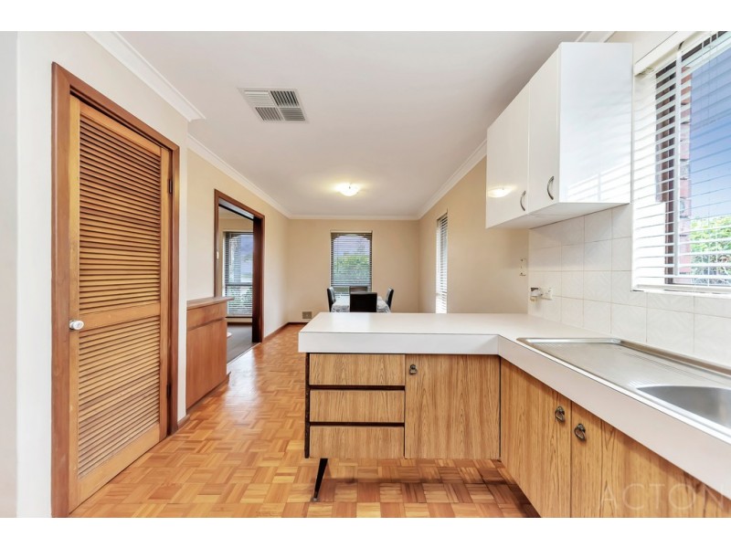 11 Vance Street, Dudley Park WA 6210