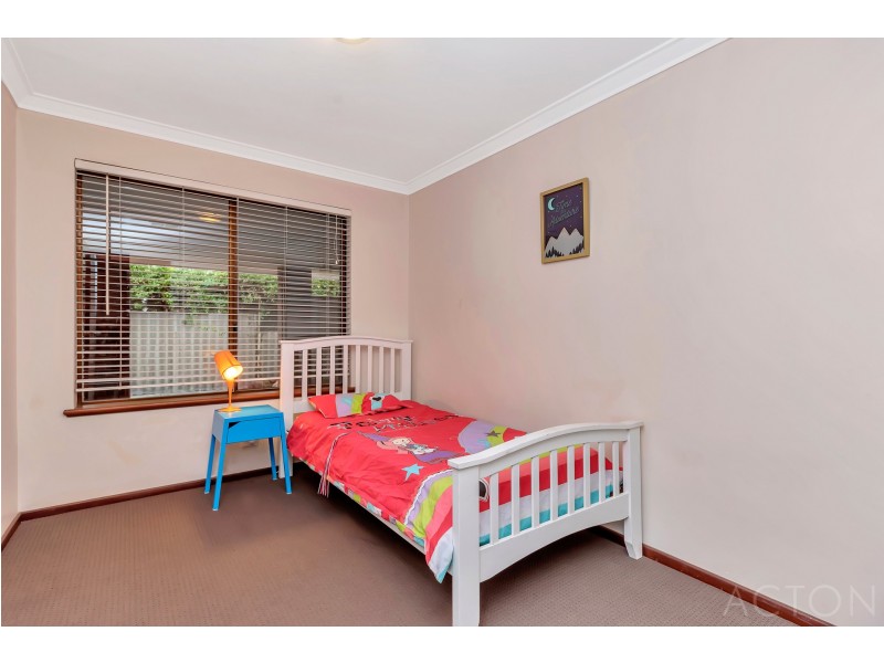 11 Vance Street, Dudley Park WA 6210