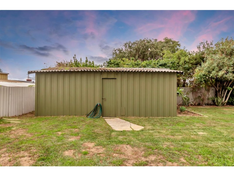 11 Vance Street, Dudley Park WA 6210