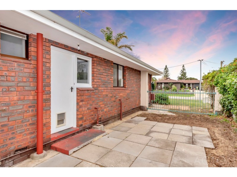 11 Vance Street, Dudley Park WA 6210