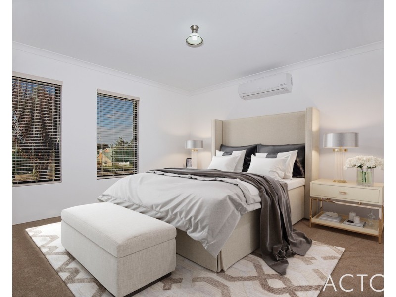 209 Oakmont Avenue, Meadow Springs WA 6210