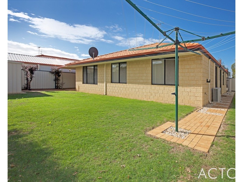 209 Oakmont Avenue, Meadow Springs WA 6210