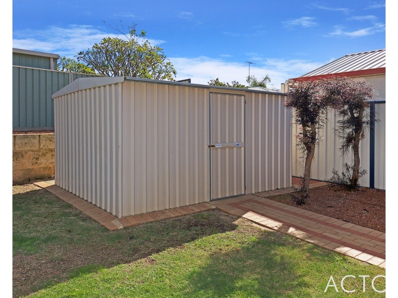 209 Oakmont Avenue, Meadow Springs WA 6210