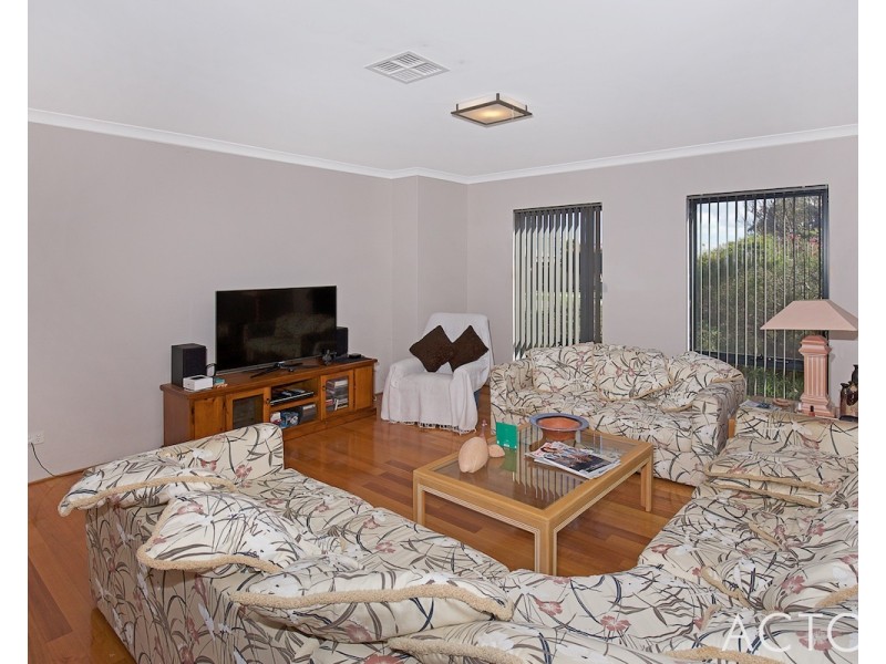 16 Dotterel Drive, Dudley Park WA 6210