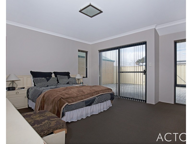16 Dotterel Drive, Dudley Park WA 6210