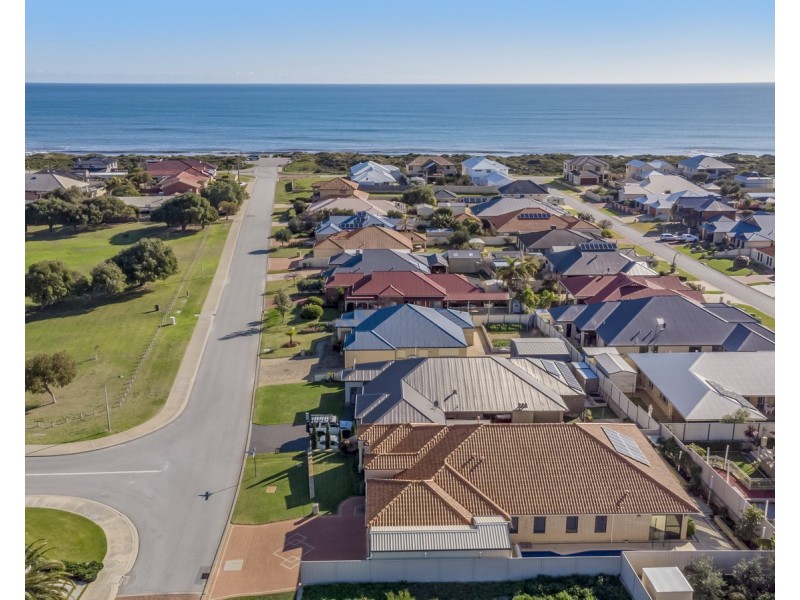 67 Karinga Road, Madora Bay WA 6210