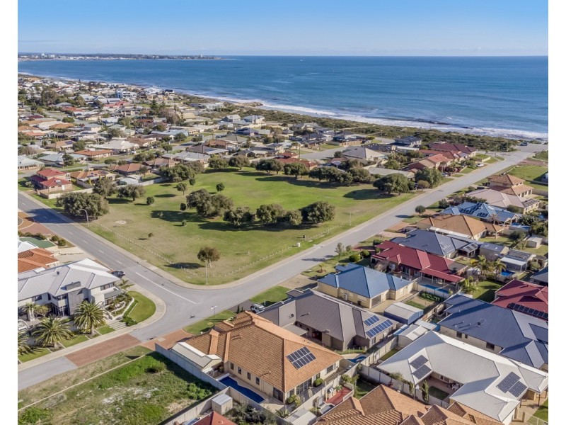 67 Karinga Road, Madora Bay WA 6210