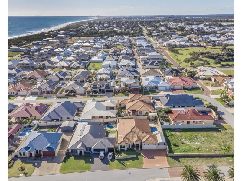 67 Karinga Road, Madora Bay WA 6210