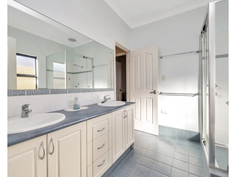 67 Karinga Road, Madora Bay WA 6210