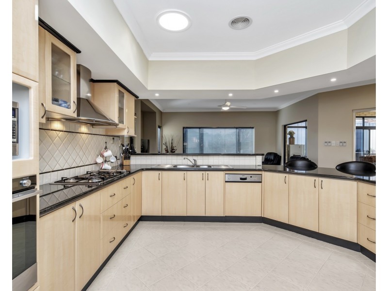 67 Karinga Road, Madora Bay WA 6210