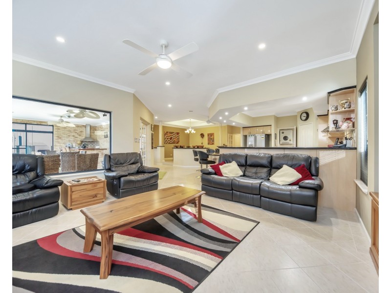 67 Karinga Road, Madora Bay WA 6210