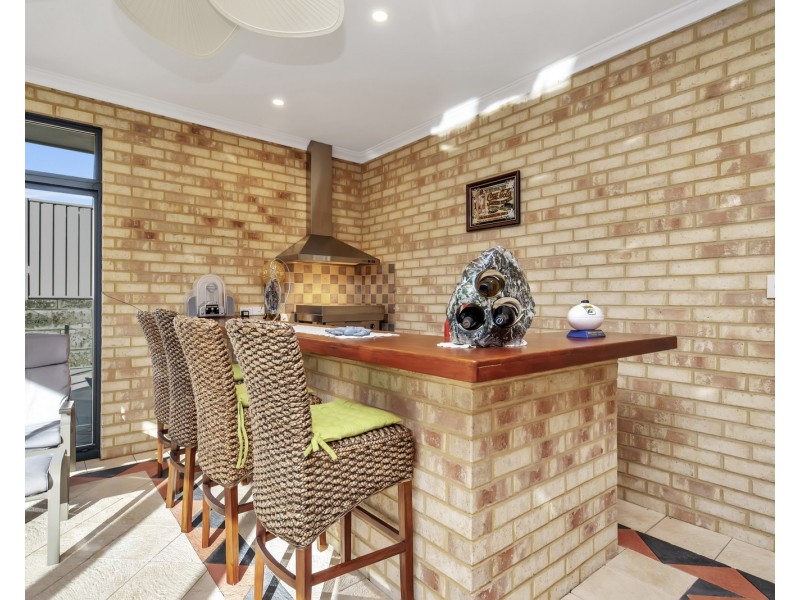 67 Karinga Road, Madora Bay WA 6210