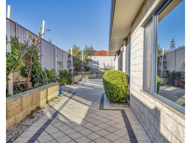 67 Karinga Road, Madora Bay WA 6210