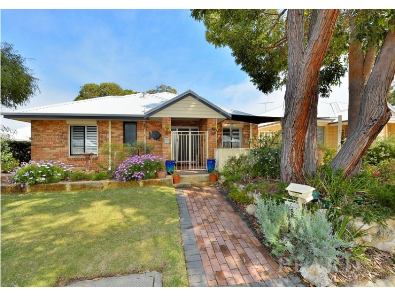 7 Grasstree Road, Wannanup WA 6210