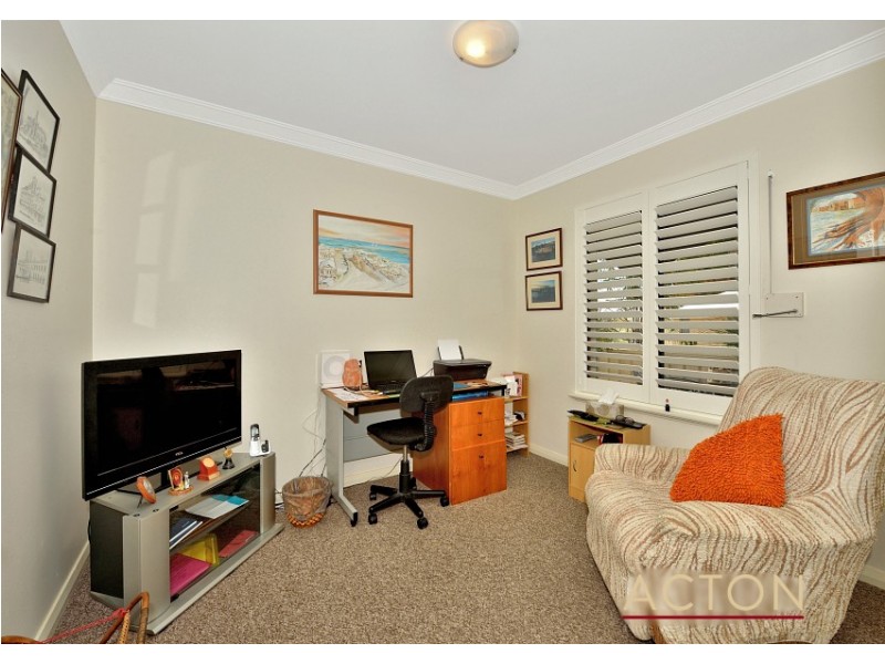 7 Grasstree Road, Wannanup WA 6210