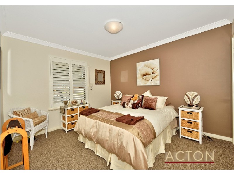 7 Grasstree Road, Wannanup WA 6210