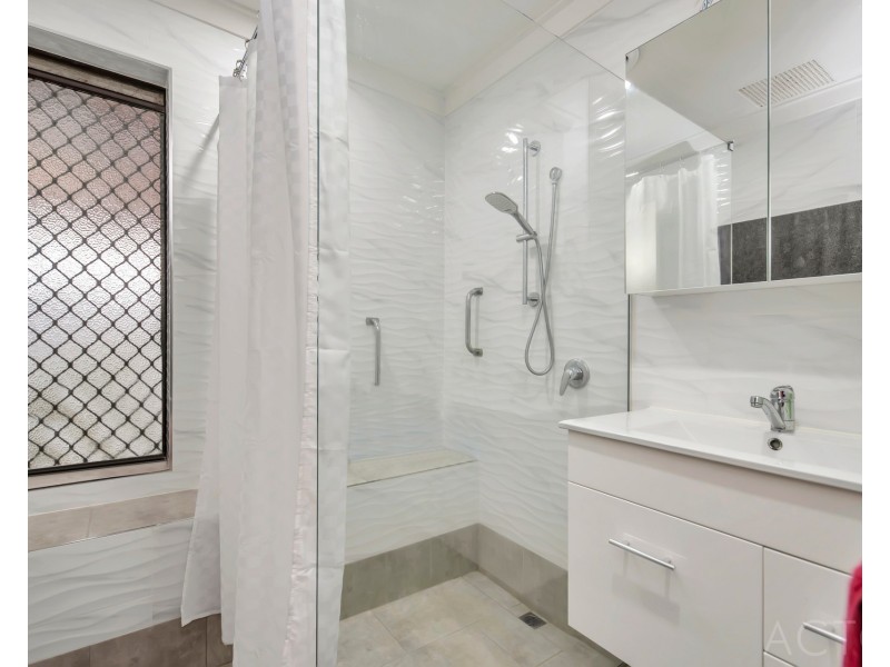 6/1 Creery Street, Dudley Park WA 6210