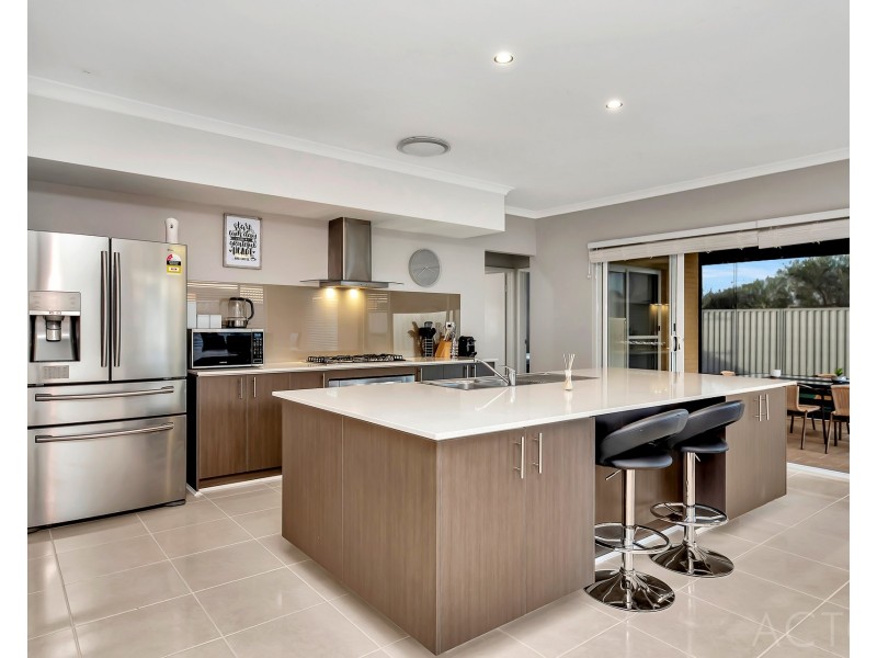 143 Countess Circuit, South Yunderup WA 6208