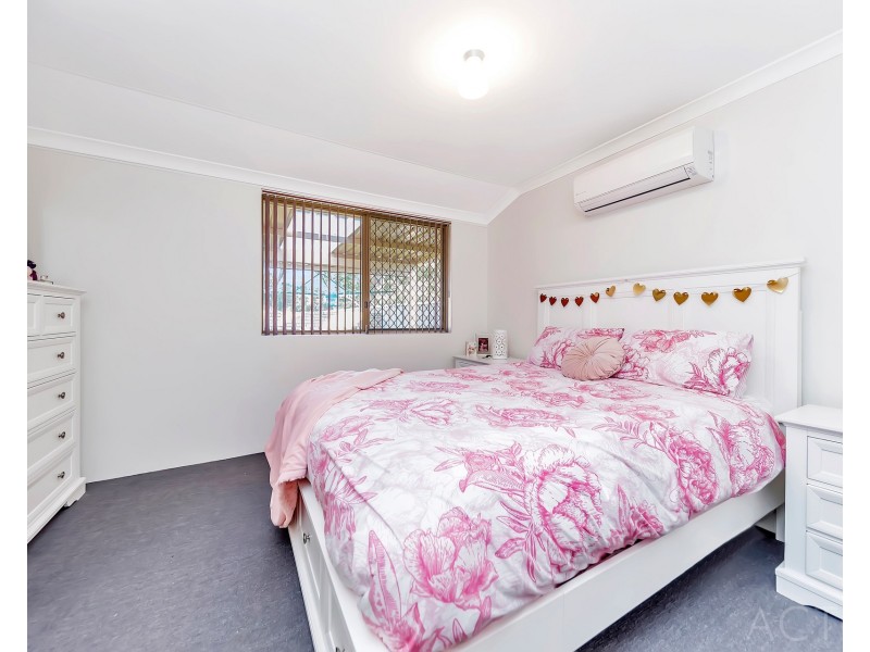 2/15 Nerrena Court, Greenfields WA 6210