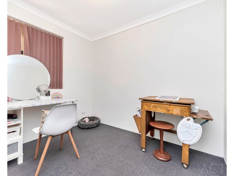 2/15 Nerrena Court, Greenfields WA 6210