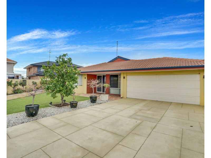 2/10 Donnelly Gardens, Dudley Park WA 6210