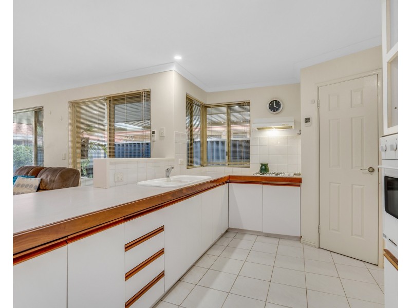2/10 Donnelly Gardens, Dudley Park WA 6210