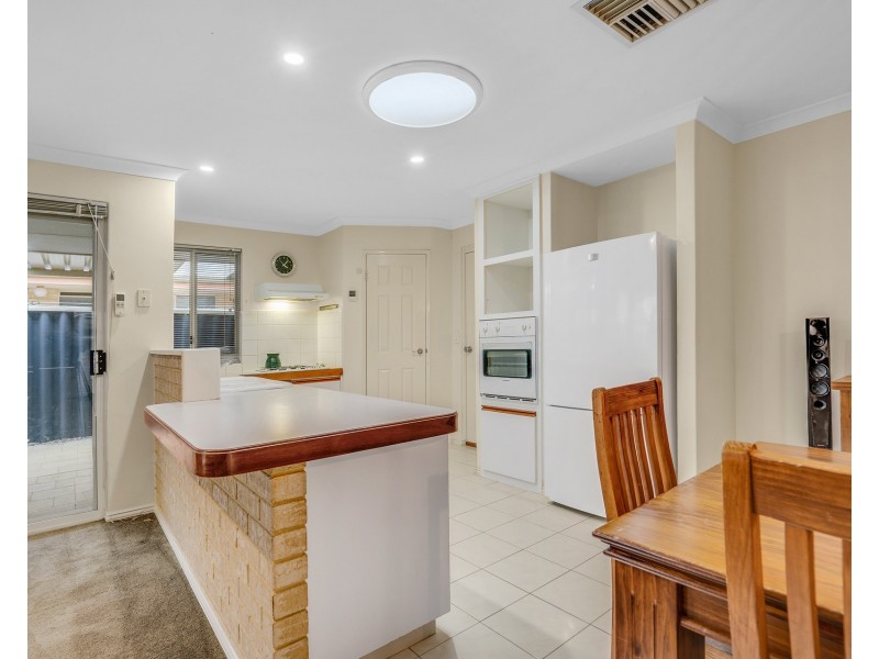 2/10 Donnelly Gardens, Dudley Park WA 6210