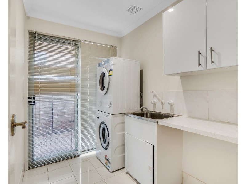 2/10 Donnelly Gardens, Dudley Park WA 6210