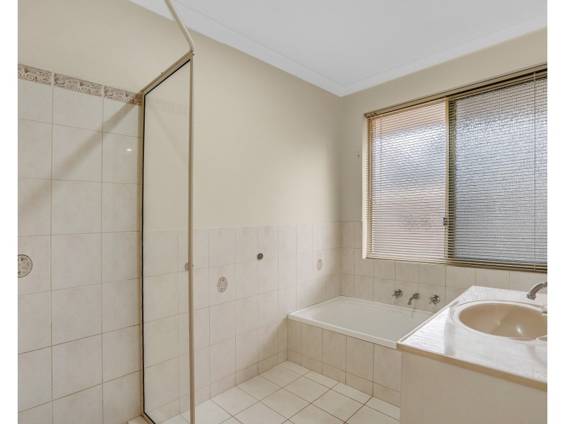 2/10 Donnelly Gardens, Dudley Park WA 6210