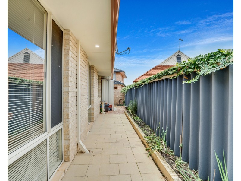 2/10 Donnelly Gardens, Dudley Park WA 6210
