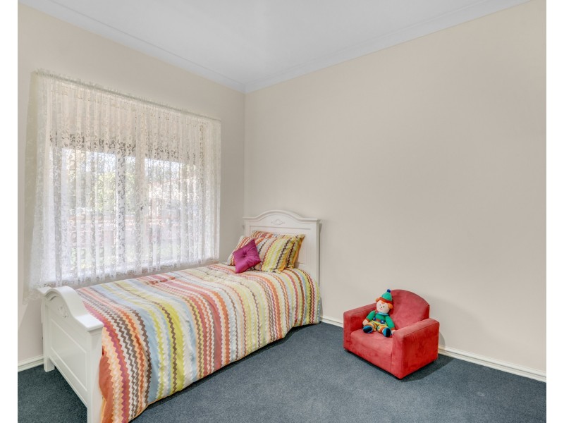 7 Fouracre Court, Stake Hill WA 6181