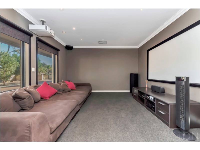 6 Exchequer Avenue, Greenfields WA 6210