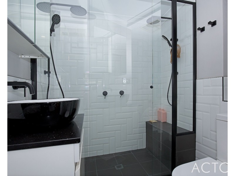 95B Peelwood Parade, Halls Head WA 6210