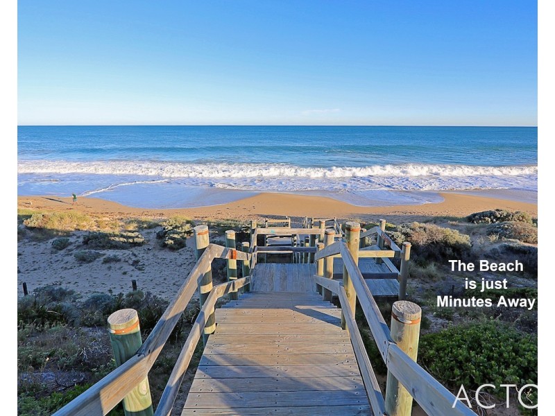 95B Peelwood Parade, Halls Head WA 6210