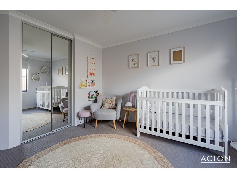 4 Calder Nook, Lakelands WA 6180