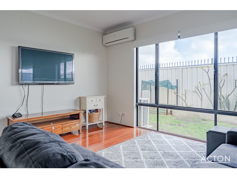 4 Calder Nook, Lakelands WA 6180