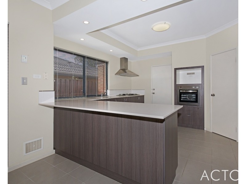 57 Karon Vista, Halls Head WA 6210