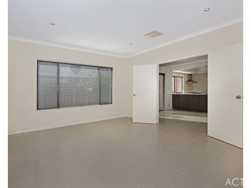 57 Karon Vista, Halls Head WA 6210