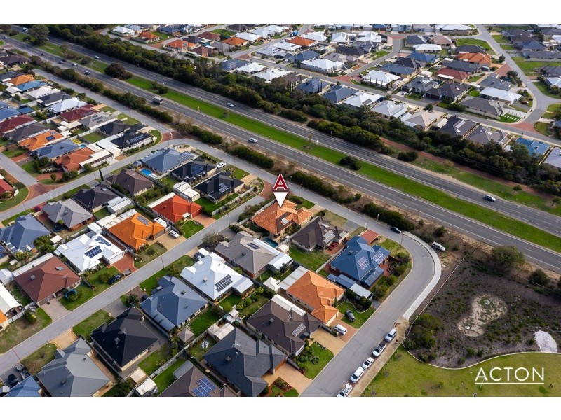 24 Pineknoll Gardens, Meadow Springs WA 6210