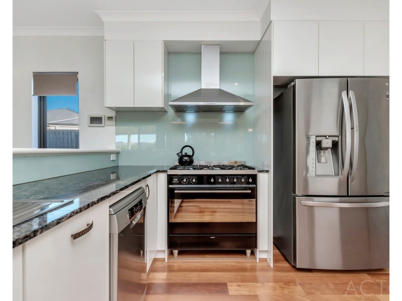 21 Joshua Carrol Street, Madora Bay WA 6210