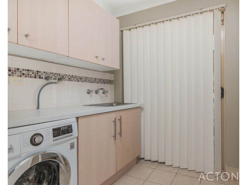 6 Bardoc Way, Greenfields WA 6210