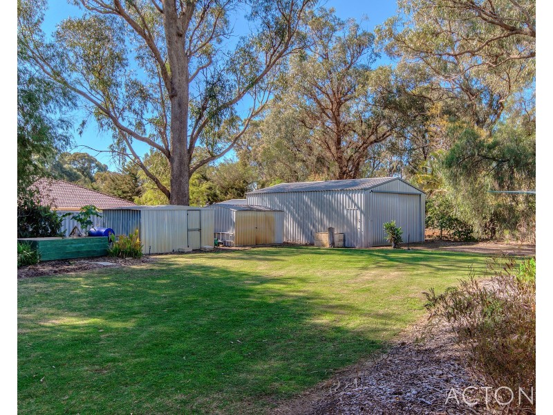 6 Bardoc Way, Greenfields WA 6210
