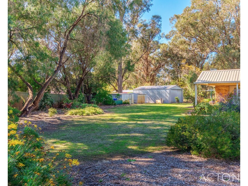 6 Bardoc Way, Greenfields WA 6210