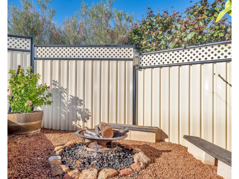 19 Brighton Place, Greenfields WA 6210