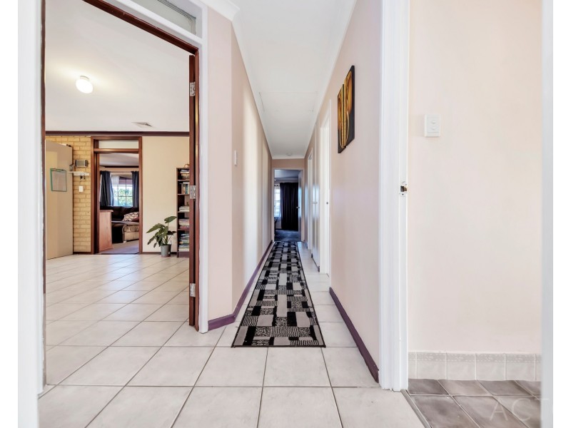 19 Brighton Place, Greenfields WA 6210