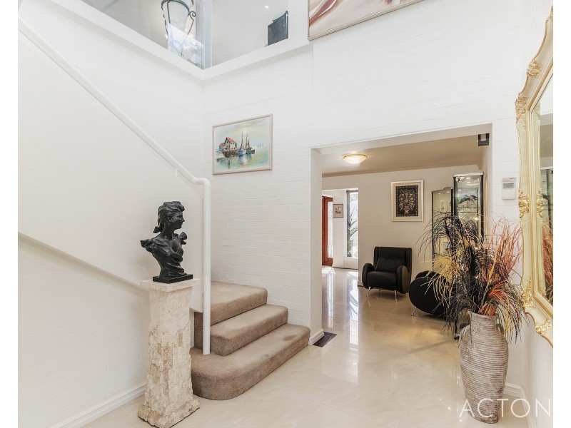 19 Ashburton Court, Dudley Park WA 6210